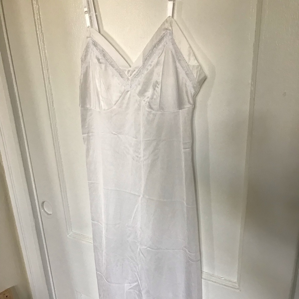 Lorraine vintage slip